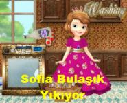 Sofia Bulaşık Yıkıyor